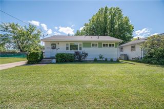 3126 Linda Drive NW, Warren, OH 44485