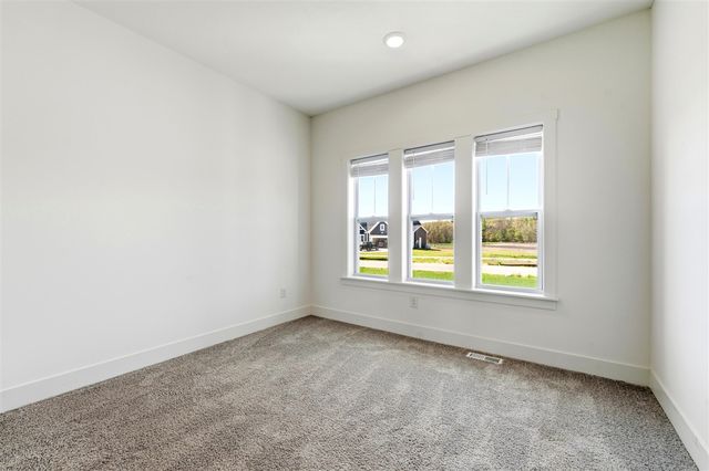 9424 Snow Valley Drive, Alto, MI 49302