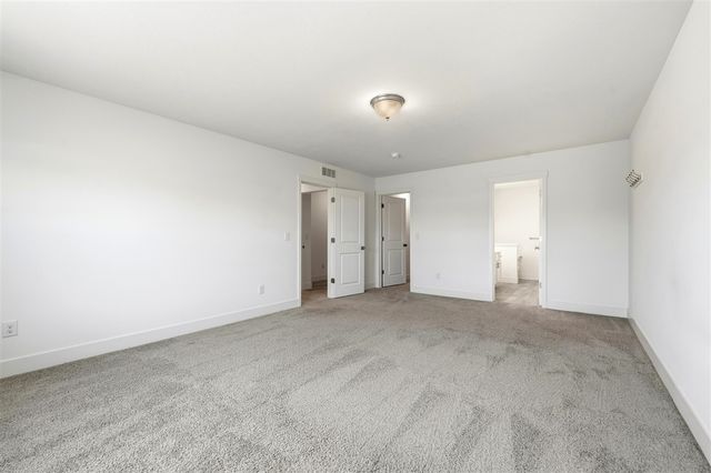 9424 Snow Valley Drive, Alto, MI 49302