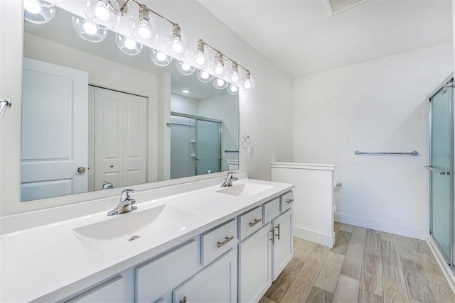 9424 Snow Valley Drive, Alto, MI 49302