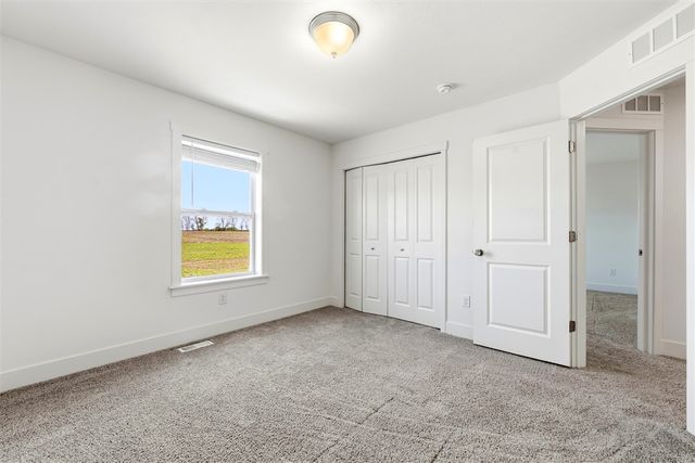 9424 Snow Valley Drive, Alto, MI 49302