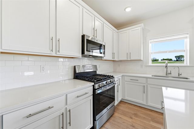 9424 Snow Valley Drive, Alto, MI 49302