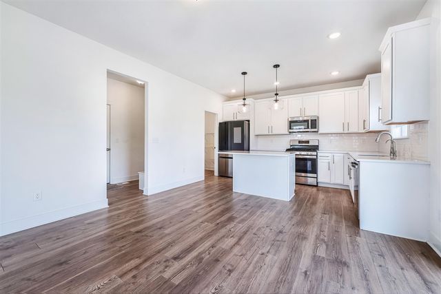 9424 Snow Valley Drive, Alto, MI 49302