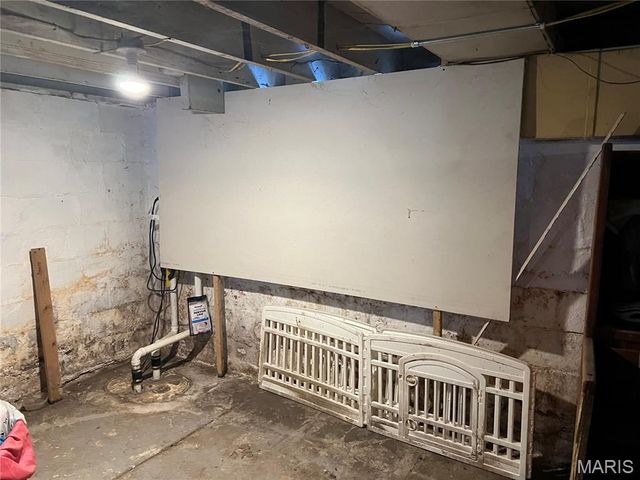 2560 State Street, Granite City, IL 62040