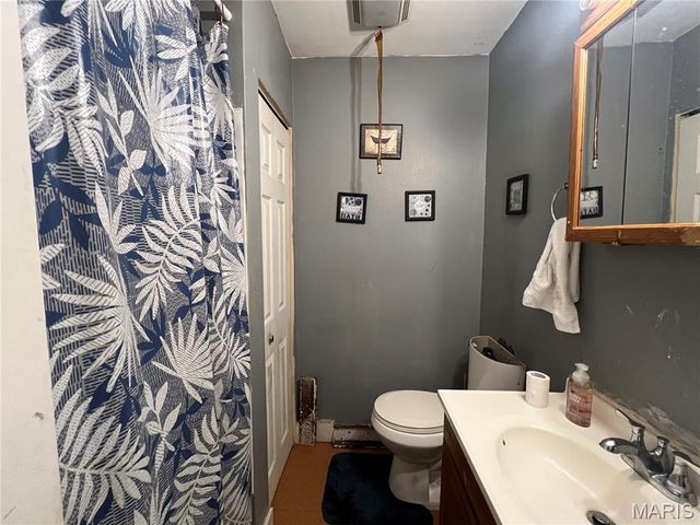 2560 State Street, Granite City, IL 62040