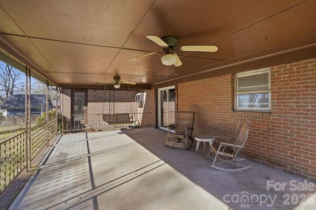 456 Debra Circle SW, Concord, NC 28025