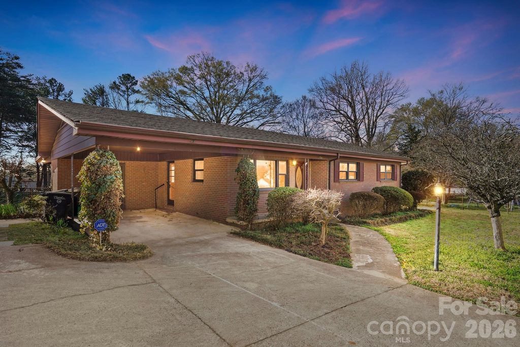 456 Debra Circle SW, Concord, NC 28025