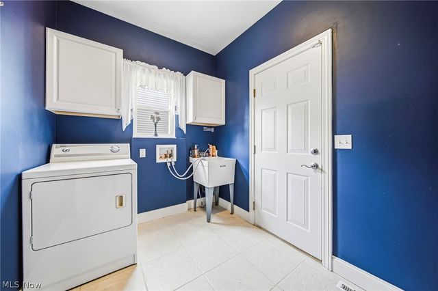 1021 Outrigger Cove, Painesville Twp, OH 44077
