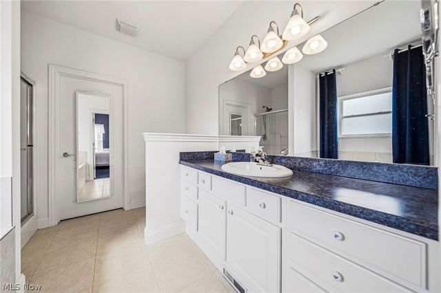 1021 Outrigger Cove, Painesville Twp, OH 44077