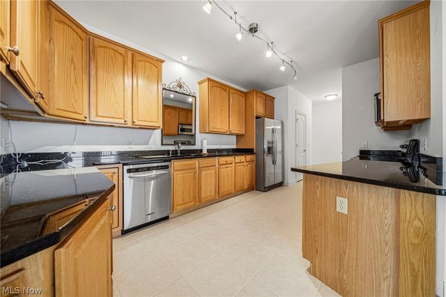 1021 Outrigger Cove, Painesville Twp, OH 44077