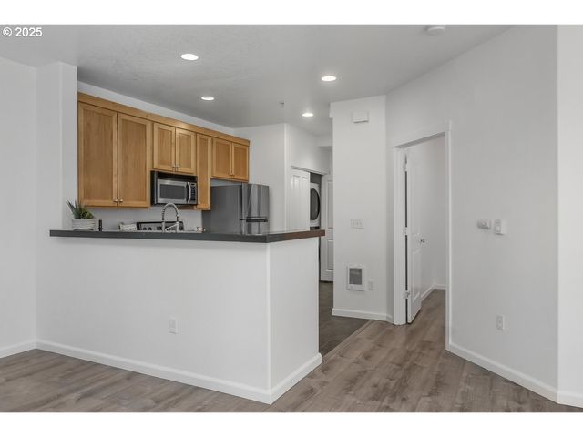 1180 Sw 170TH Ave 100, Beaverton, OR 97003