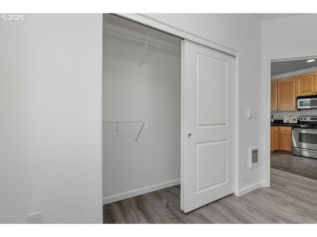 1180 Sw 170TH Ave 100, Beaverton, OR 97003