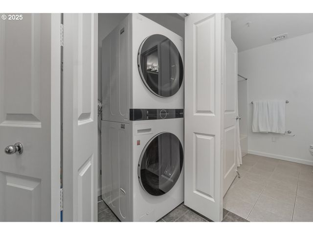 1180 Sw 170TH Ave 100, Beaverton, OR 97003