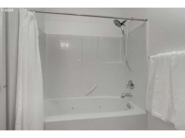 1180 Sw 170TH Ave 100, Beaverton, OR 97003