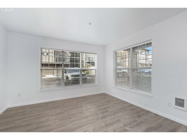 1180 Sw 170TH Ave 100, Beaverton, OR 97003