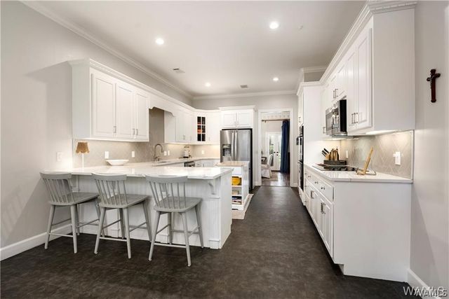 2821 LAKE CREST, Tuscaloosa, AL 35406