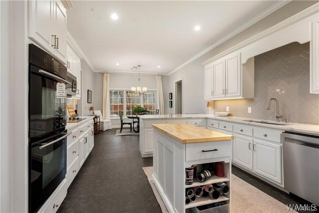 2821 LAKE CREST, Tuscaloosa, AL 35406