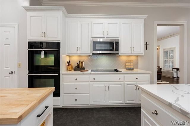 2821 LAKE CREST, Tuscaloosa, AL 35406