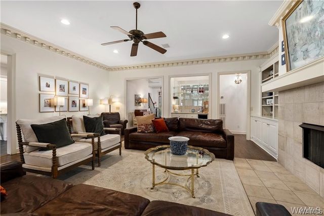 2821 LAKE CREST, Tuscaloosa, AL 35406