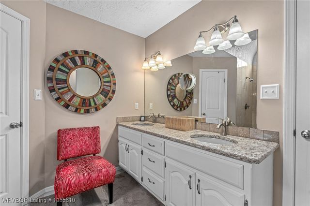 94 Vista Hills Boulevard, Van Buren, AR 72956