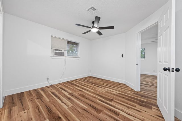 322 Cherry Valley Drive, Huffman, TX 77336