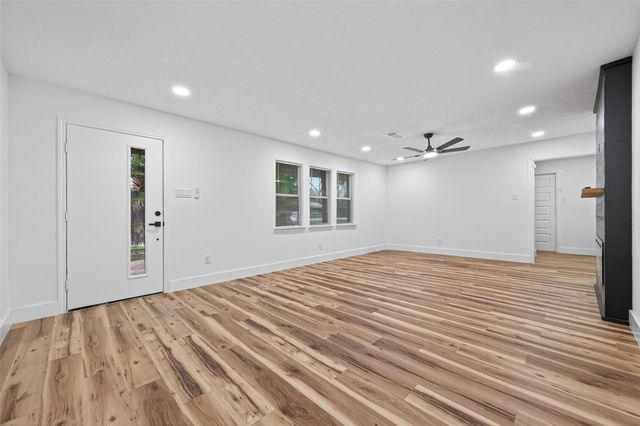 322 Cherry Valley Drive, Huffman, TX 77336