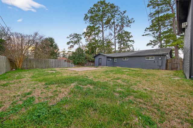 322 Cherry Valley Drive, Huffman, TX 77336