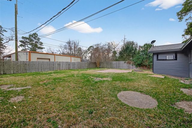 322 Cherry Valley Drive, Huffman, TX 77336