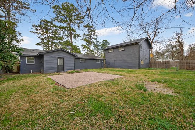 322 Cherry Valley Drive, Huffman, TX 77336