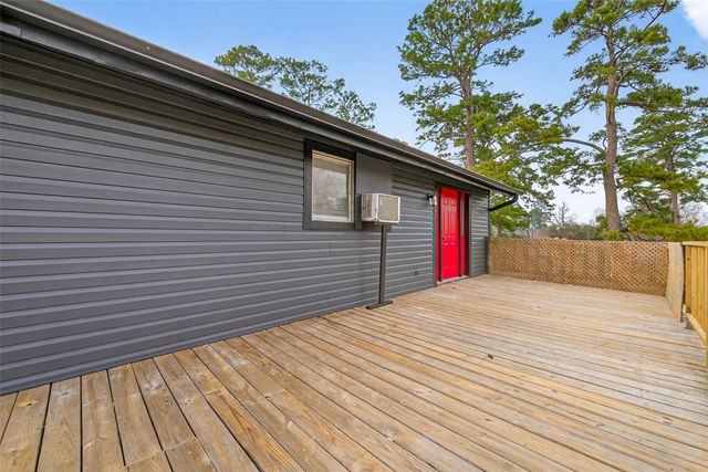 322 Cherry Valley Drive, Huffman, TX 77336