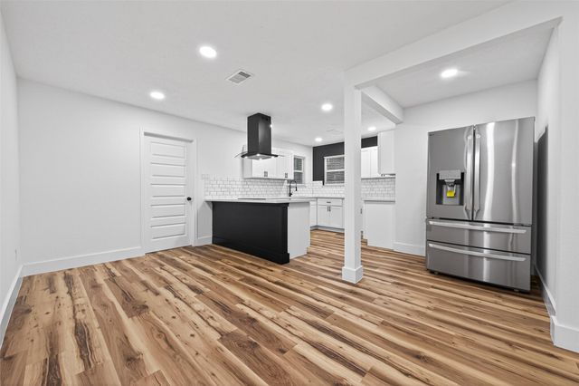 322 Cherry Valley Drive, Huffman, TX 77336