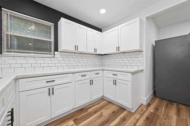 322 Cherry Valley Drive, Huffman, TX 77336