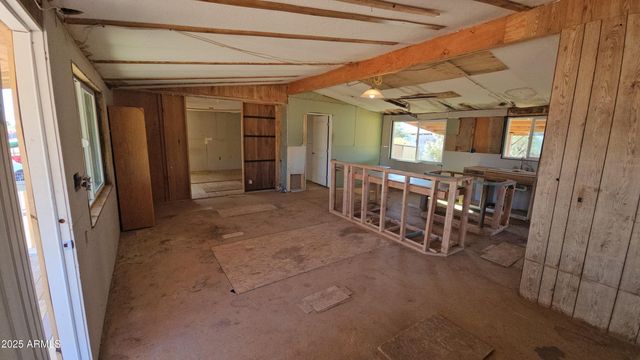 26700 S GRANDVIEW Drive, Congress, AZ 85332