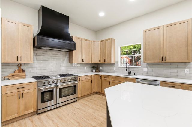 634 Meadowcrest Drive, Highland Village, TX 75077