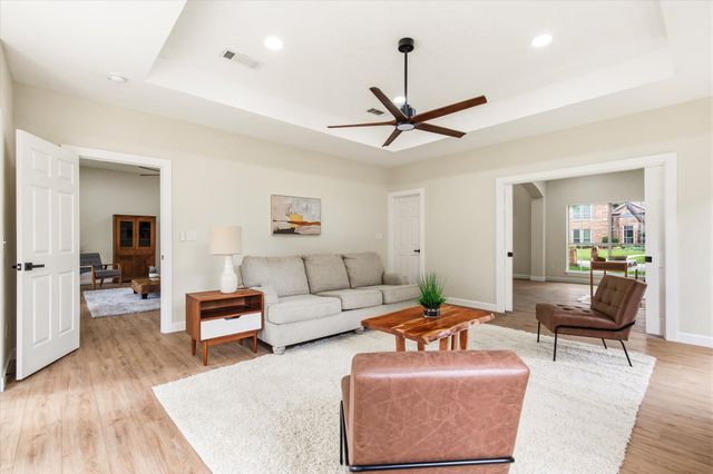 634 Meadowcrest Drive, Highland Village, TX 75077