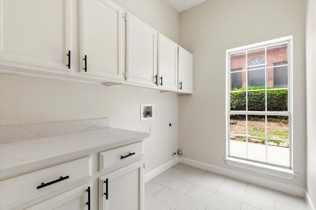 634 Meadowcrest Drive, Highland Village, TX 75077