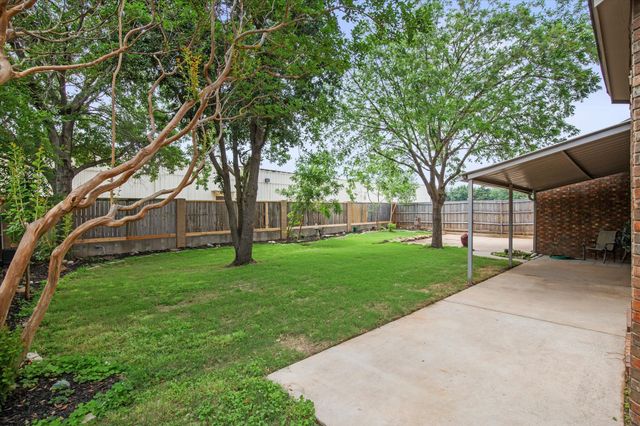 634 Meadowcrest Drive, Highland Village, TX 75077