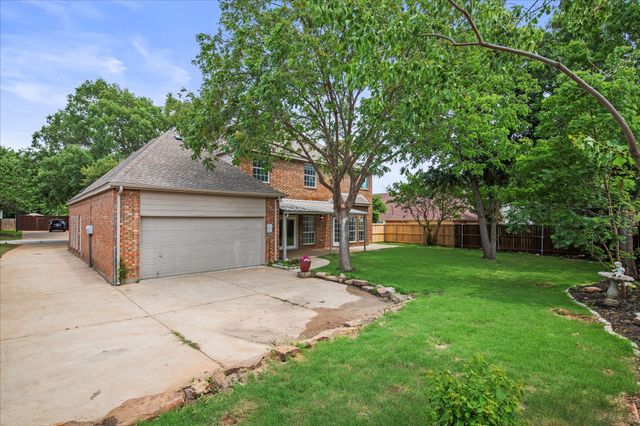 634 Meadowcrest Drive, Highland Village, TX 75077