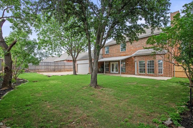 634 Meadowcrest Drive, Highland Village, TX 75077