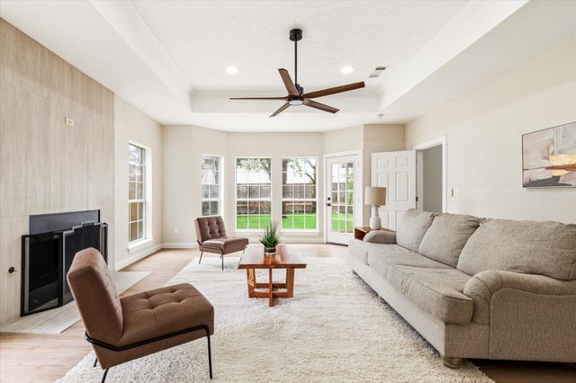 634 Meadowcrest Drive, Highland Village, TX 75077