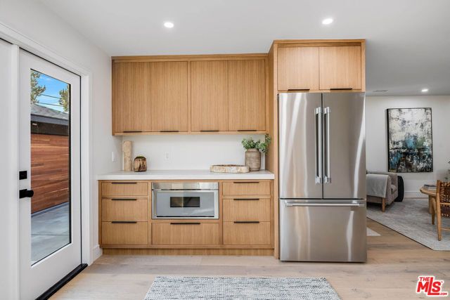 533 N Catalina Street, Burbank, CA 91505