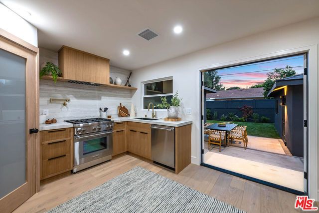 533 N Catalina Street, Burbank, CA 91505