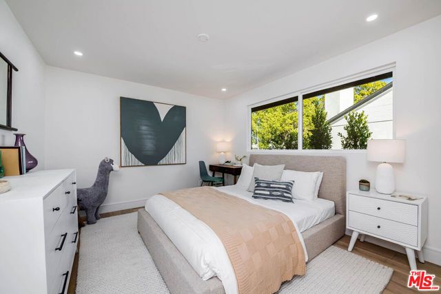 533 N Catalina Street, Burbank, CA 91505