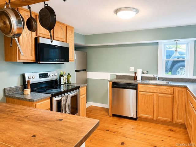 16 Poplar Street, Warwick, NY 10990