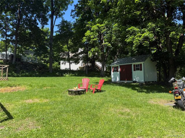 16 Poplar Street, Warwick, NY 10990