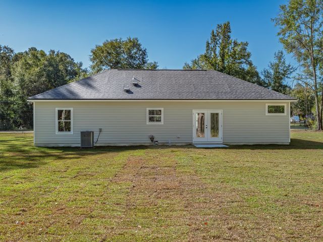 42 Happy Time Drive, Crawfordville, FL 32327