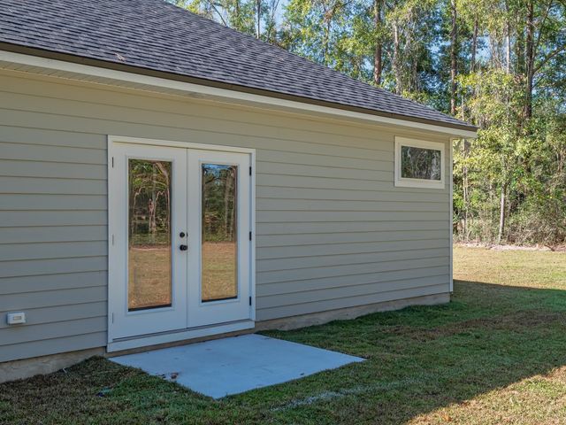 42 Happy Time Drive, Crawfordville, FL 32327