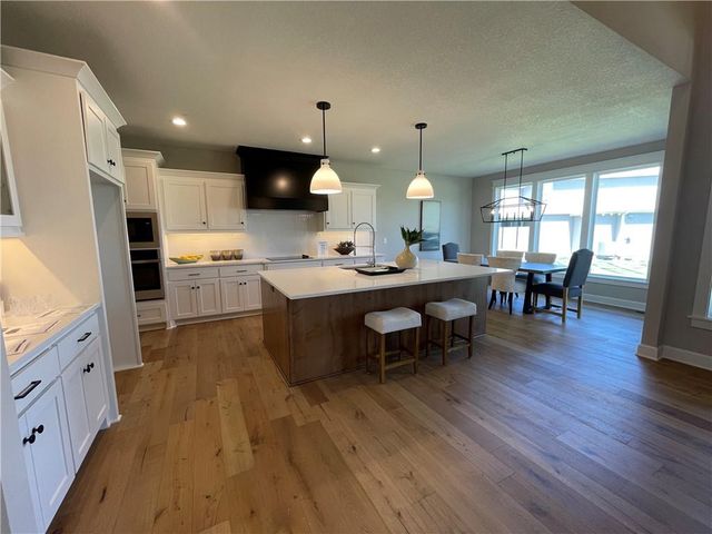 18337 Monrovia Street, Overland Park, KS 66013