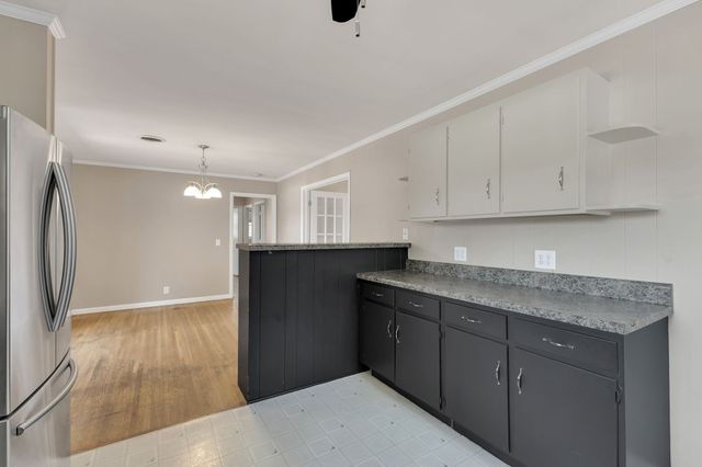 4804 E Longdale Dr, Nashville, TN 37211