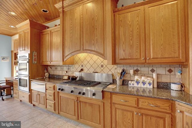 600, 650, 656 AIRPORT DR, Mifflintown, PA 17059